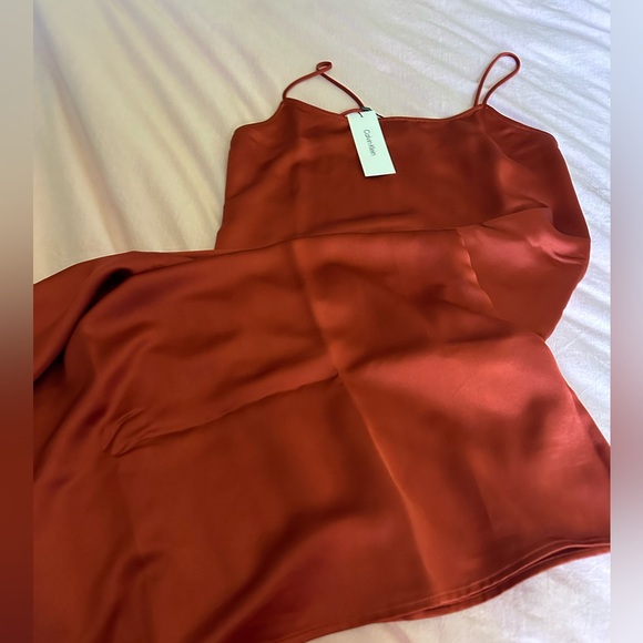 CALVIN KLEIN WOMEN SATIN SLIP DRESS, NEW WITH TAG - Picture 3 of 5